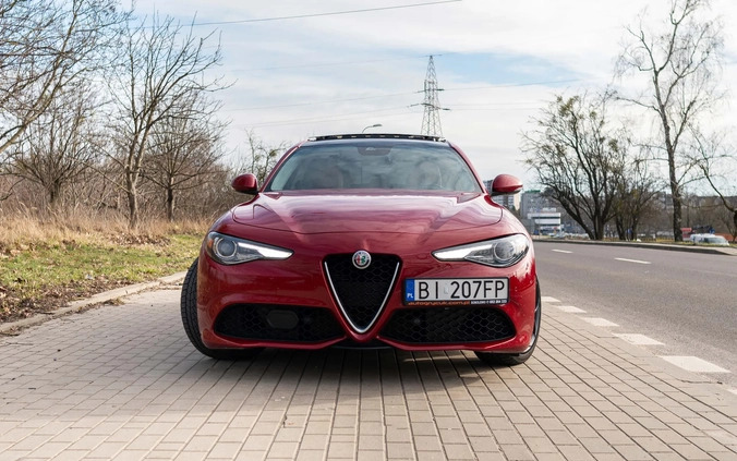 Alfa Romeo Giulia cena 109000 przebieg: 80000, rok produkcji 2018 z Białystok małe 407